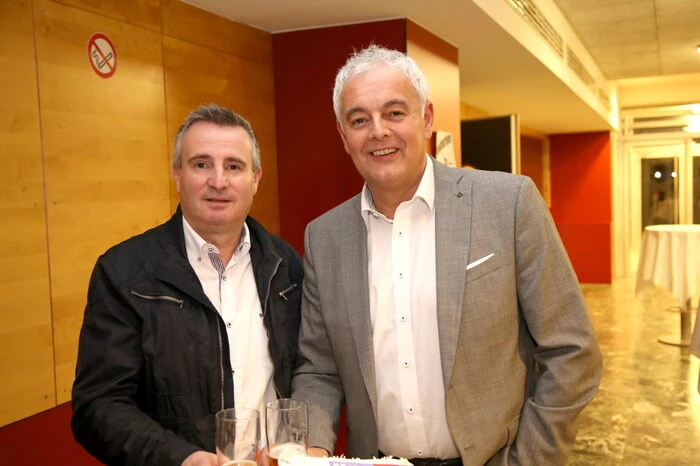 So sah man unter den rund 300 Zuhörern unter anderen auch Bürgermeister Alexander Benedikt und Kulturamtsleiter Walter Markus (am Foto von rechts).