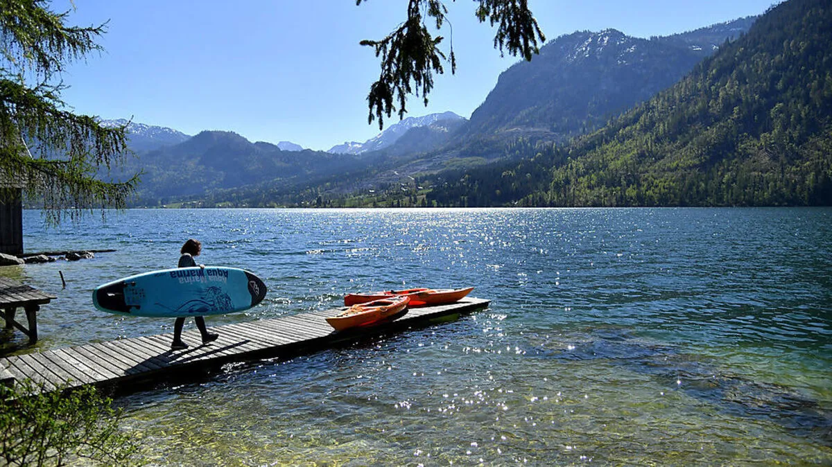 Berge und Seen schätzen Urlauber heuer besonders, im Bild der Grundlsee