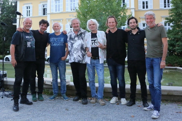 Garry Lux, Benji Hassler, Harald Fendrich, Horst Klimstein, Ulli Bäer, Uwe Hölzl, "Herr Meister" und Harry Stampfer.