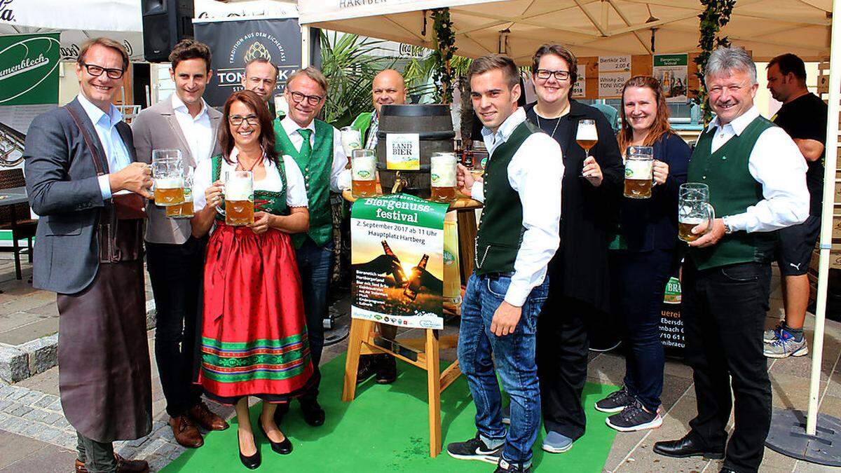 Die Veranstaltung lockte zahlreiche Besucher auf den Hartberger Hauptplatz