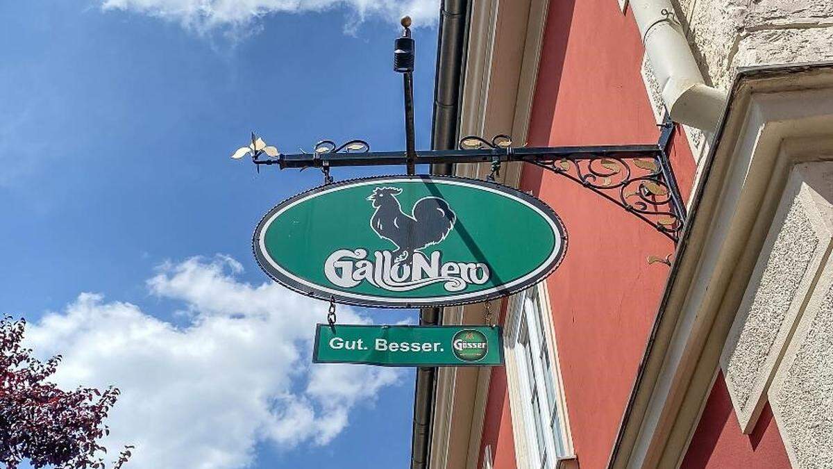 Gastromisches Wahrzeichen: Das &quot;Gallo Nero&quot;-Schild hing 40 Jahre über dem Eingangsbereich