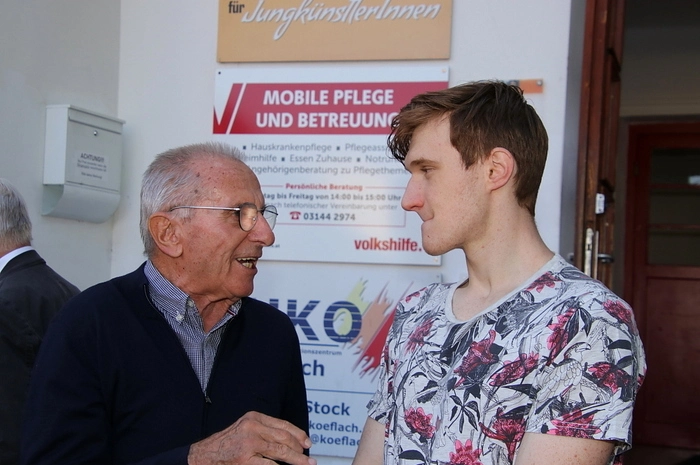 Die Künstler und ihr Werk stellte Daniel Hofer vor. Die Ausstellung ist noch bis 16. Juni, und zwar mittwochs von 9 bis 11 Uhr, donnerstags und freitags von 17 bis 19 Uhr sowie nach telefonischer Vereinbarung unter 0699/10049909 zugänglich.