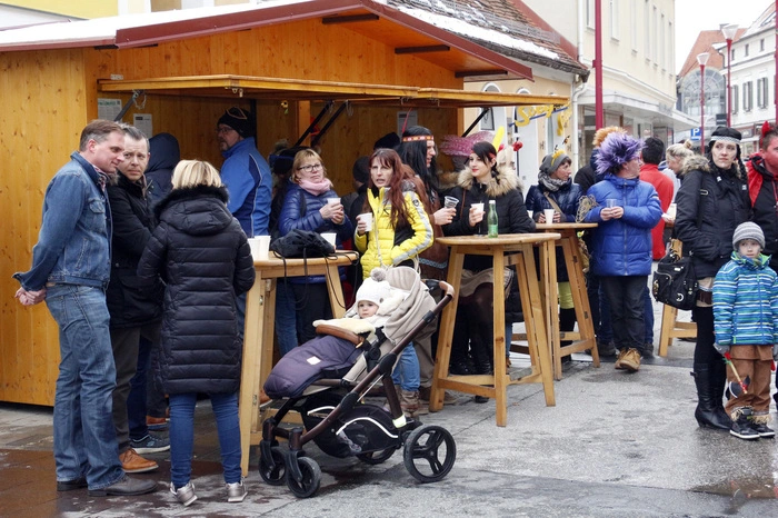 ...gab es in diesem Jahr erstmals einen Faschingsrummel in der Hauptstraße.