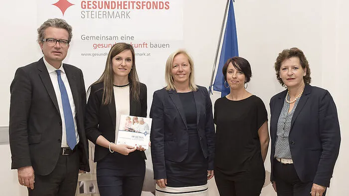 Gesundheitslandesrat Christopher Drexler, Kristina Klöckl (Gesundheitsfonds), Verena Nussbaum (GKK), Sandra Marczik-Zettinig (Gesundheitsfonds) und Bildungslandesrätin Ursula Lackner