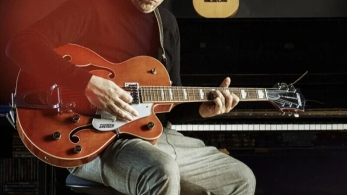Als Singer-/Songwriter macht der Belgier Jan-Pieter Martens auch nach seiner aktiven Kickerkarriere nach wie vor gute Figur. Klicken Sie sich durch die Bilder seiner beider Laufbahnen voller Leidenschaft