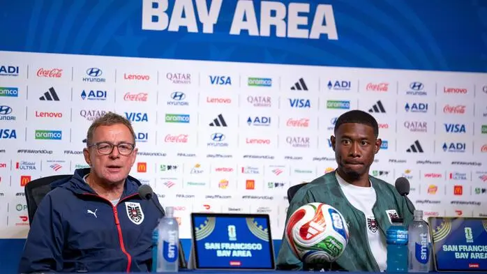 Ralf Rangnick mit Kapitän David Alaba