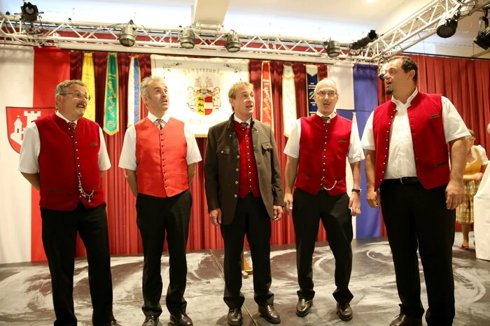 ... Jauntals-Stimmen (Leitung Josef Ruch), ...