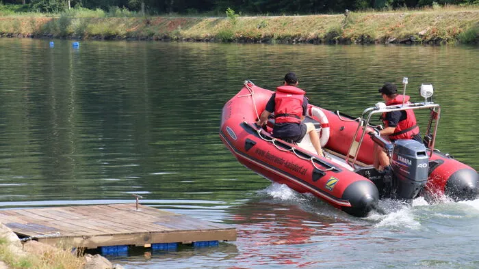 Mit Schnellboten und Rettungsübungen zeigten Feuerwehrleute beim Bootswettbewerb der Florianijünger aus Kalsdorf auf der Mur ihr Können.