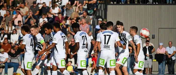 Die Schwarz-Weißen feiern einen ungefährdeten 2:0-Sieg