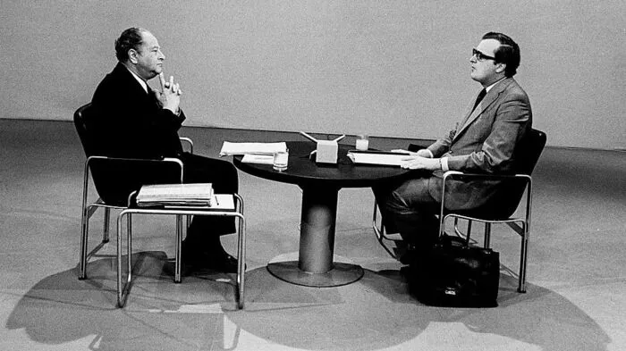 "Schaun S', Herr Doktor, tun S' net immer mit dem Finger zeigen. Diese gouvernantenhafte Art - das wollen die Leut' net!", sagte SPÖ-Chef Bruno Kreisky 1975 zu Josef Taus und brachte den VP-Obmann in Bedrängnis.