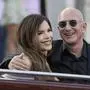 Jeff Bezos and Lauren Sanchez Leaves The Hotel - Venice Jeff Bezos, Lauren Sanchez leave Aman Hotel to going to Arsenale, where it will be held the after party at ahead of the wedding of Jeff Bezos and Lauren Sanchez on June 28, 2025 in Venice, Italy. Photo by Marco Piovanotto/ABACAPRESS.COM Venice Italy PUBLICATIONxNOTxINxFRAxUK Copyright: xPiovanottoxMarco/ABACAx