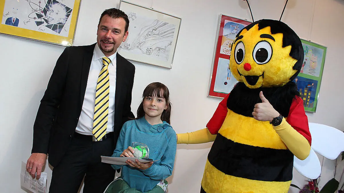 Schinegger mit Preisträgerin Laura Gaggl 