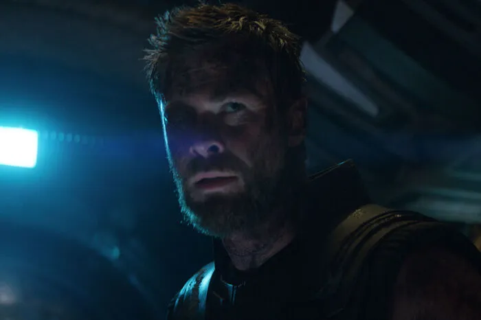 Darf natürlich nicht fehlen: Hitzkopf mit Hammer oder auch Thor (Chris Hemsworth) genannt.