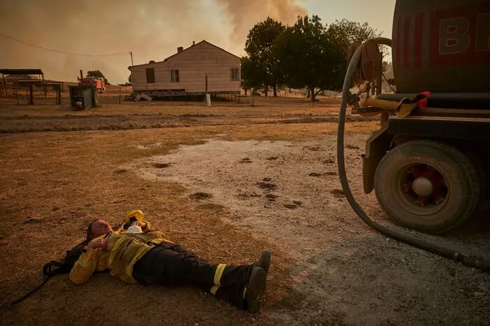 Seit Monaten wüten Feuer in den Bundesstaaten Queensland, Victoria und New South Wales. Regen hat zwar in den vergangenen Tagen die Feuer eingedämmt, aber auch neue Probleme mit sich gebracht.