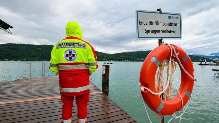 Gerade, wenn Schlechtwetter aufzieht, werfen die Krumpendorfer Wasserretter ein Auge mehr auf das Wasser