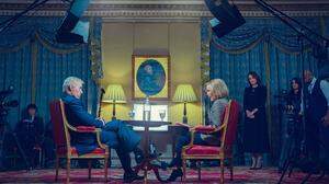 Prinz Andrew (Rufus Sewell) und als Emily Maitlis (Gillian Anderson) im BBC-Interview