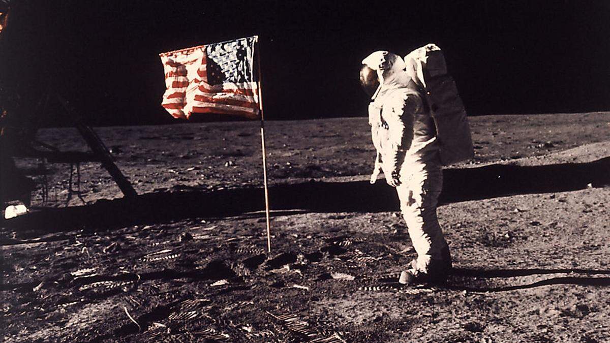Buzz Aldrien am Mond - fotografiert von Neil Armstrong