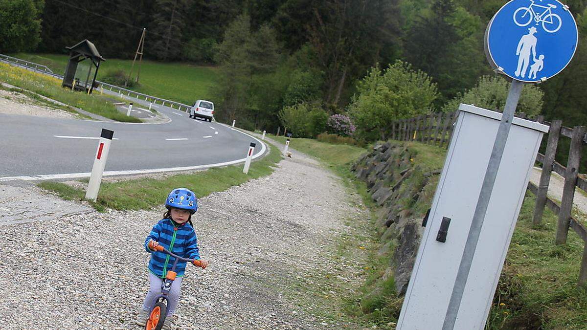 Der Drauradweg ab Oberdorf bis zum Ortsanfang von Neuhaus ist zurzeit eine Rumpelpiste