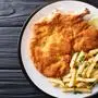 Die Gastronomen überarbeiten ihre Kalkulationen, sodass sich die Kartenpreise für Schnitzel & Co. erhöhen werden. 