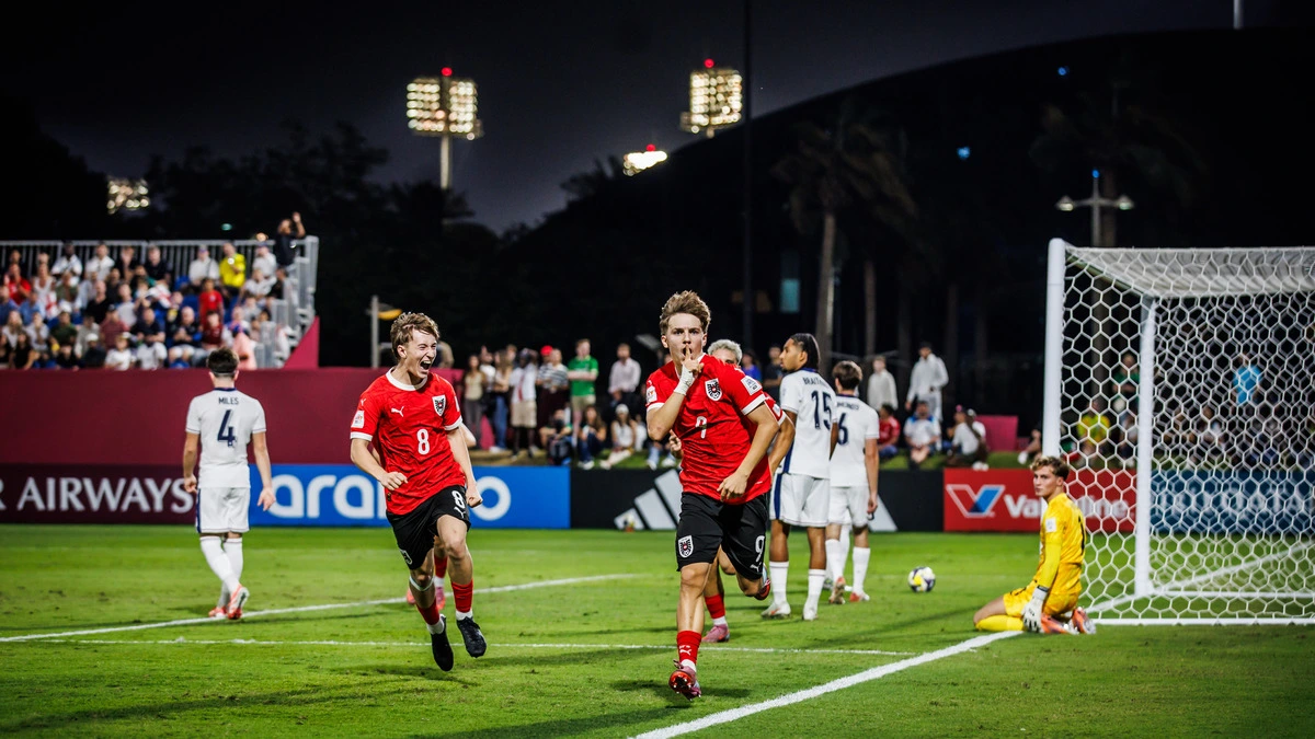 Hasan Deshishku jubelt über das 1:0 gegen England 