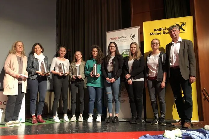 Die Volksschule Bärnbach eröffnete den Abend mit der Vorführung eines Musicals.