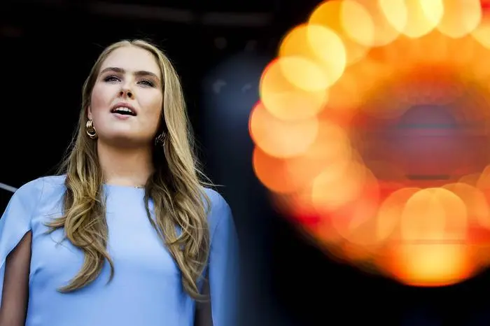 Doetinchem, The Netherlands, 2025-04-27 11:27:22 Doetinchem, 26-04-2025, Doetinchem city center Princess Amalia during King s Day 2025 in the city center of Doetinchem Photo: NLBEELD//POOL/Koen van Weel Credit: NL Beeld / Patrick van Emst PUBLICATIONxNOTxINxNED Copyright: xx x