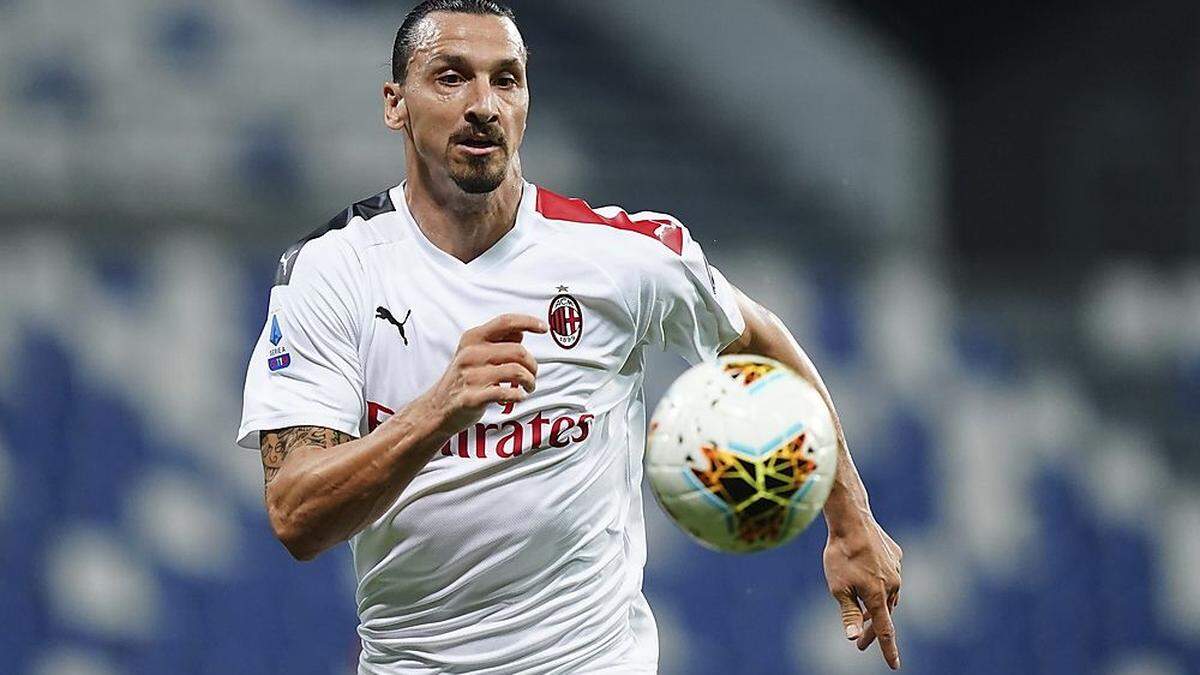 Zlatan Ibrahimovic behält den Ball im Fokus