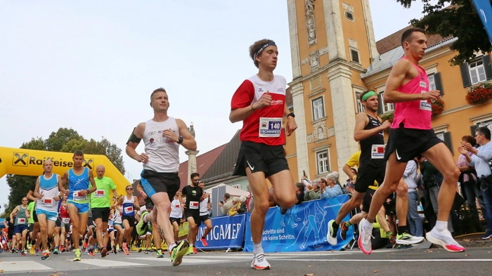 Start zum 7. Murecker Au-Lauf am Hauptplatz.