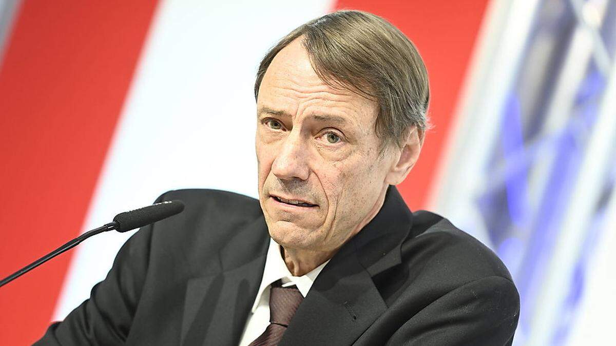 Andreas Sönnichsen bei einer gemeinsamen Pressekonferenz mit FPÖ-Chef Herbert Kickl im Dezember 2021