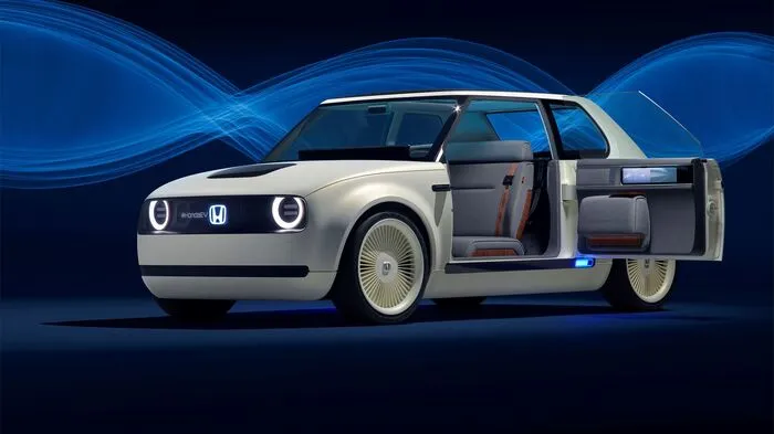 Nicht zuletzt ist es wohl den positiven Publikumsreaktionen auf Hondas Showcar Urban EV zu verdanken, dass die Japaner jetzt angekündigt haben, die Bestellbücher für die Serienversion bereits Anfang 2019 zu öffnen.