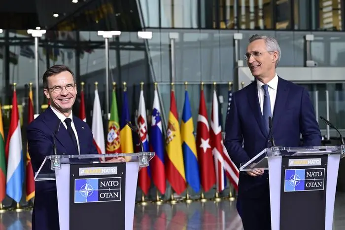 BRYSSEL, BELGIEN 20240311 Statsminister Ulf Kristersson och Natos generalsekreterare Jens Stoltenberg under pressträff när Sveriges flagga skall hissas pa Natos högkvarter i Bryssel. BRYSSEL BELGIEN x10060x *** BRUSSELS, BELGIUM 20240311 Prime Minister Ulf Kristersson and NATO Secretary General Jens Stoltenberg at the press conference to raise the Swedish flag at NATO headquarters in Brussels BRUSSELS BELGIUM x10060x PUBLICATIONxNOTxINxDENxNORxSWExFIN Copyright: xHenrikxMontgomery/TTx FLAGGCEREMONI NATO 3EV_ogGvw1I