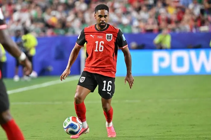 Phillipp Mwene: 3 | Bemüht spulte er Kilometer auf der linken Seite ab. Gebracht hat es wenig. Der Mann aus Mainz hatte vor dem Treffer zum 1:1 Pech, als der Ball von der Eckfahne zurück ins Feld prallte.