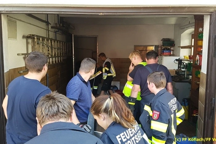 Nach rund drei Stunden konnte der Einsatz beendet werden. Klicken Sie sich durch die Fotos des Feuerwehreinsatzes.