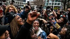 Jubel  nach dem Floyd-Urteil