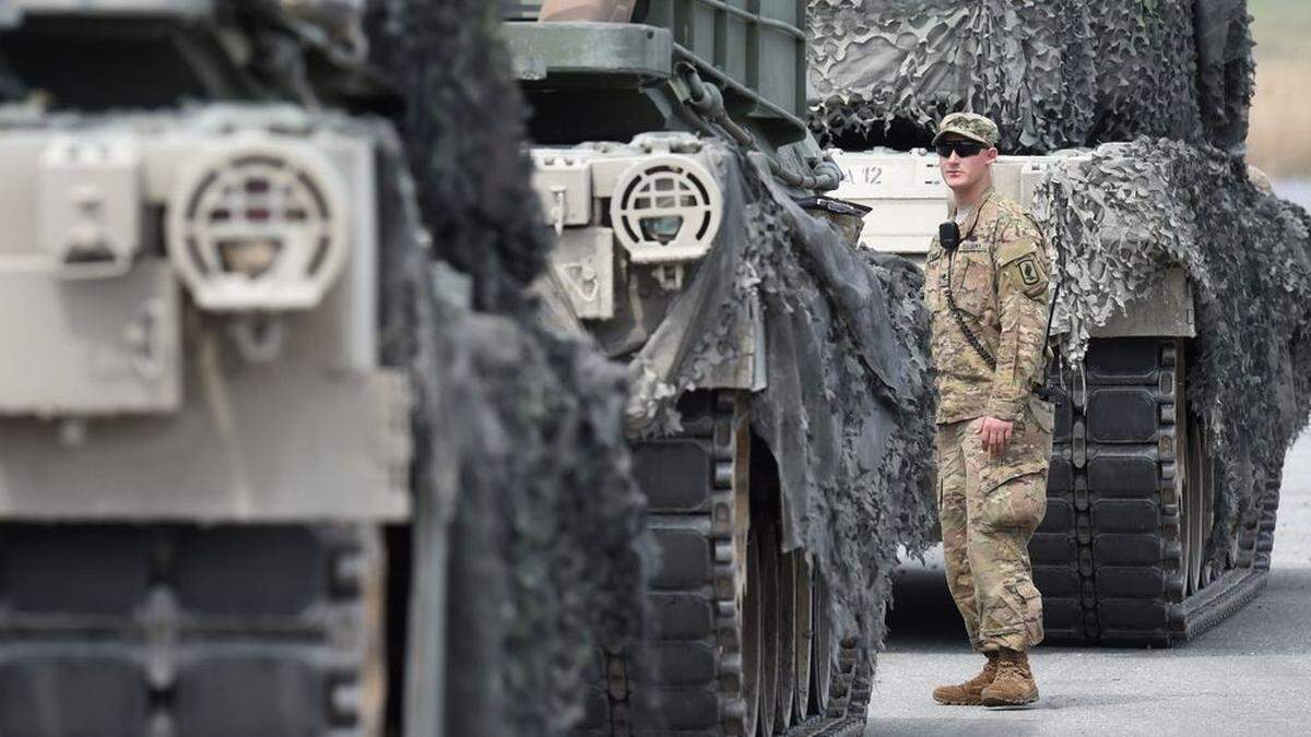 Ein US-Soldat bei der &quot;Strong Europe Tank&quot;-Übung 2017 in Süddeutschland. 