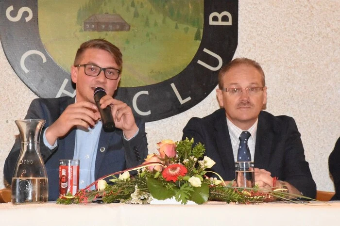 Nach der Gemeinderatswahl 2015 einigten sich SPÖ und ÖVP auf eine Halbzeitlösung.