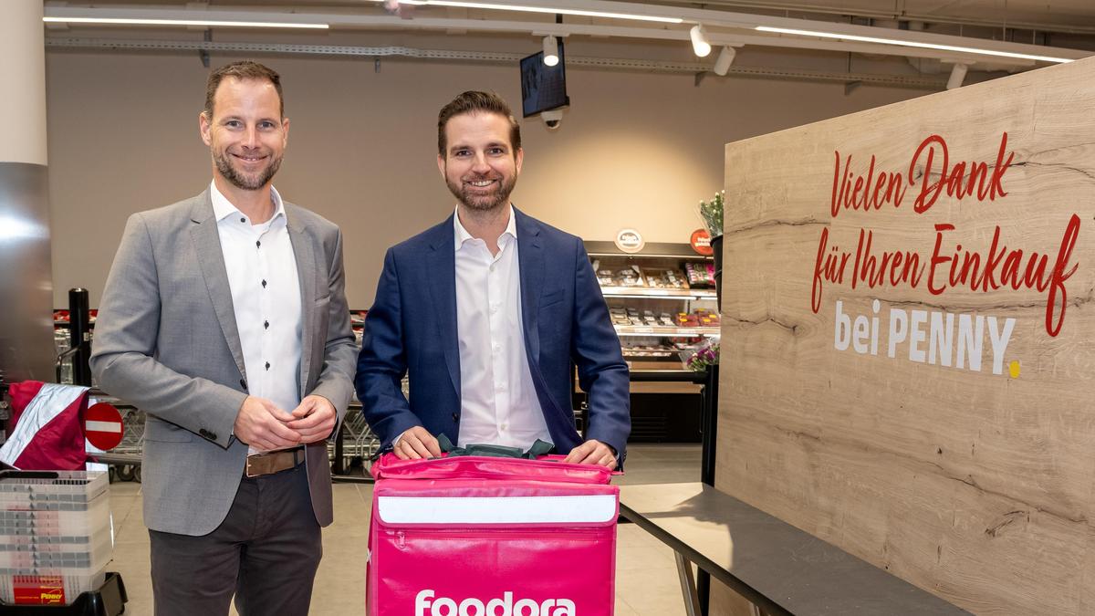 Penny-Geschäftsführer Kai Pataky und foodora-CEO Herbert Haas