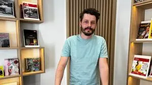 Maximilian Payr (33) aus Leoben organisiert die Demo „Blumen gegen Rechtsextremismus“