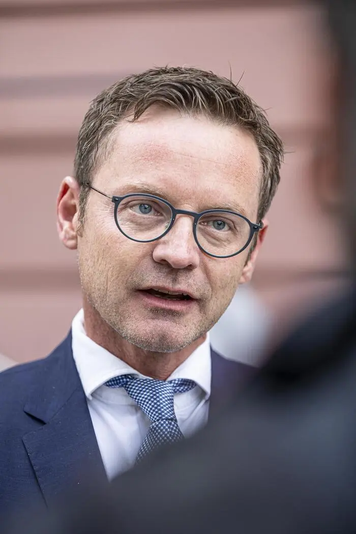 Rechtsanwalt Philipp Tschernitz vertritt den Angeklagten 