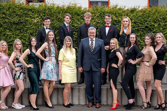 Mit gutem Erfolg abgeschlossen haben Aigner Romina, Golob Luise, Hirschegger Kristina, Maier Phillip, Prein Eva, Schweiger Simeon und Weiß Judith.