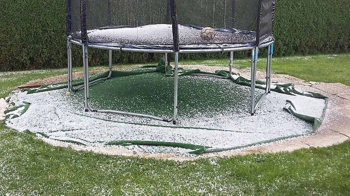 Gewitterzellen mit Hagel zogen - ungewöhnlich spät im Jahr - am Freitag über die südliche Steiermark