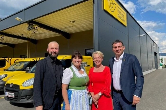 Auch einige Ehrengäste waren gekommen, darunter von links: Nationalratsabgeordneter Max Lercher, Landtagspräsidentin Manuela Khom, Bürgermeisterin Lydia Künstner-Stöckl und Peter Umundum, Vorstandsdirektor Paket &amp; Logistik.