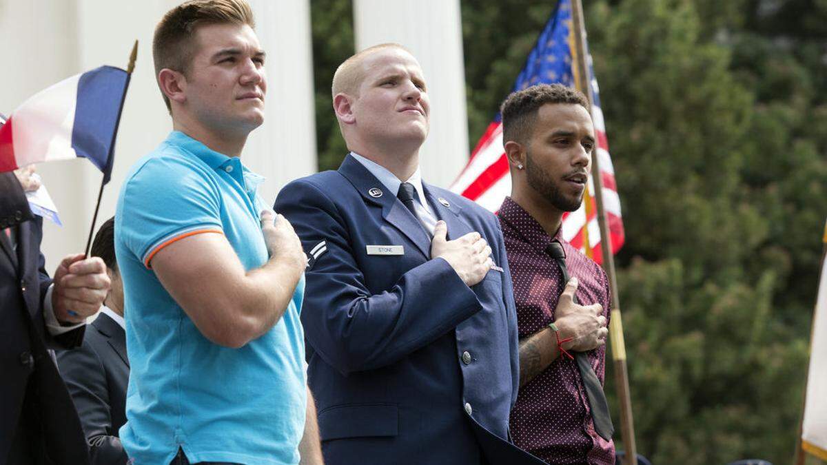 Alek Skarlatos, links, Spencer Stone und Anthony Sadler 