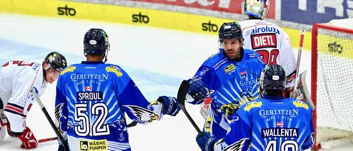 Elias Wallenta (vorne) und Joel Teasdale (hinten) trafen für Blau-Weiß
