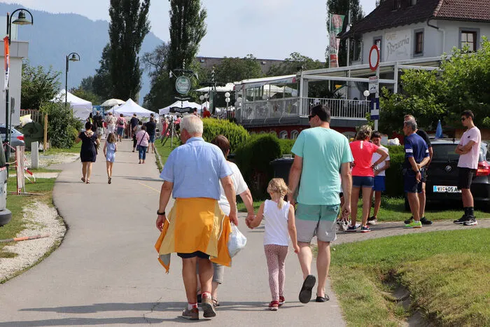 Bitte klicken Sie sich durch die Bilder!