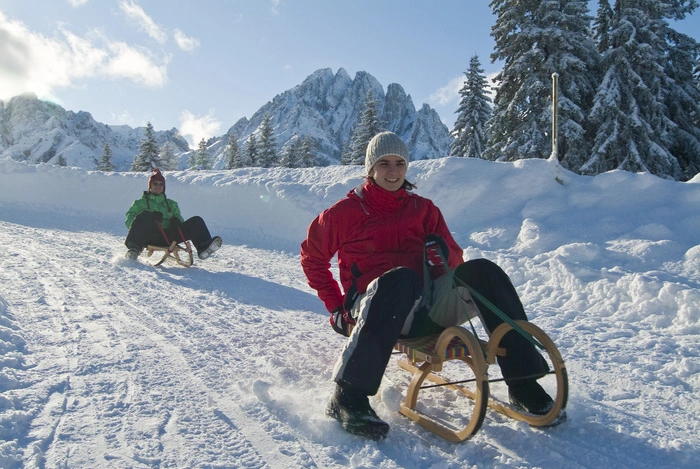 Die Naturrodelbahn Dolomitenhütte wird seit Jahren immer wieder mit dem Tiroler Naturrodelbahn-Gütesiegel ausgezeichnet.