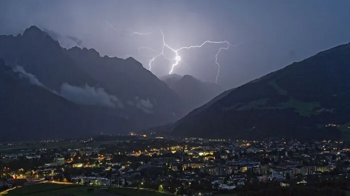 Ubimet spricht von beachtlichen 9501 Blitzen in Osttirol im Juli