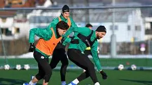 Viele Kicker der WSG Tirol kennen Thomas Silberberger sehr gut