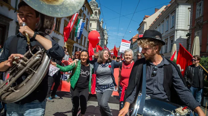 Tanz durch die Herrengasse.