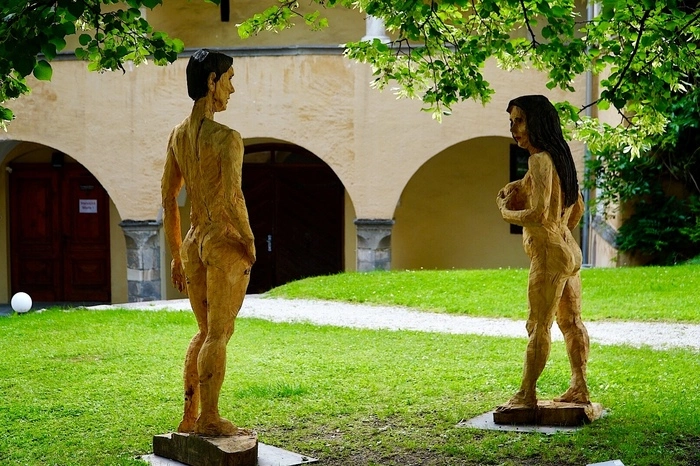 Skulpturen von Clemens Heinl im Stift